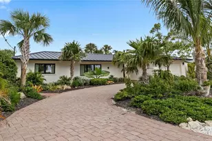 624 Dundee Ln, Bradenton Beach, FL 34217 - Photo 1