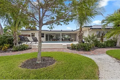 624 Dundee Lane, Bradenton Beach, FL 34217 - Photo 35