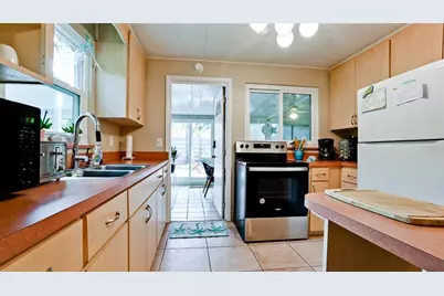 507 Madison Court, Sarasota, FL 34236 - Photo 9