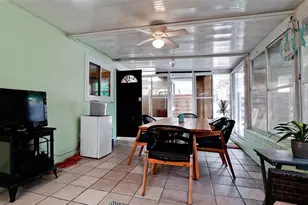 507 Madison Ct, Sarasota, FL 34236 - Photo 15