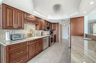 1111 N Gulfstream Ave, Sarasota, FL 34236 - Photo 23