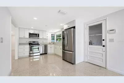 6711 S Lockwood Ridge Road, Sarasota, FL 34231 - Photo 17