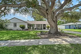 6711 S Lockwood Ridge Rd, Sarasota, FL 34231 - Photo 3
