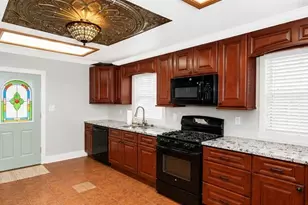 714 29th St W, Bradenton, FL 34205 - Photo 17