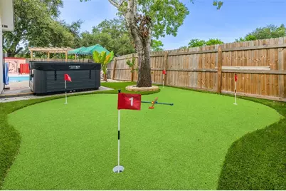 7957 Cottonwoode Drive, Largo, FL 33773 - Photo 25