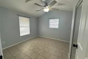 2404 52nd Ave Dr W, Bradenton, FL 34207 - Photo 31