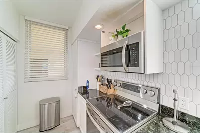 1055 Gulf Of Mexico Drive #301, Longboat Key, FL 34228 - Photo 17