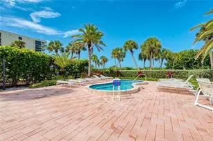 1055 Gulf of Mexico Dr, Longboat Key, FL 34228 - Photo 47