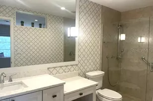 2253 Valencia Dr, Sarasota, FL 34239 - Photo 17