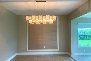 2253 Valencia Dr, Sarasota, FL 34239 - Photo 23