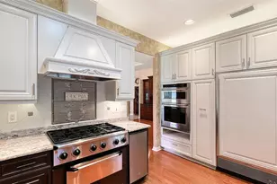 5476 Golf Pointe Dr, Sarasota, FL 34243 - Photo 25