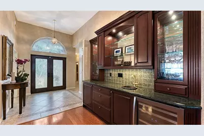 5476 Golf Pointe Drive, Sarasota, FL 34243 - Photo 13