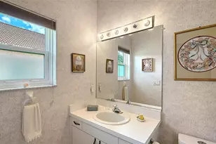 5476 Golf Pointe Dr, Sarasota, FL 34243 - Photo 31