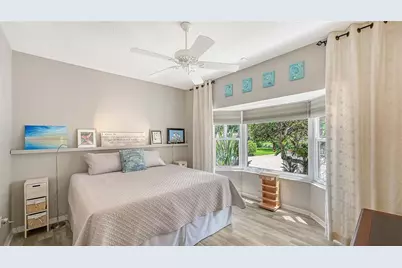 5476 Golf Pointe Drive, Sarasota, FL 34243 - Photo 35