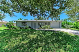 413 Baycrest Dr, Venice, FL 34285 - Photo 1