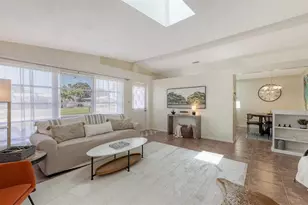 2551 Waneta Dr, Sarasota, FL 34231 - Photo 9