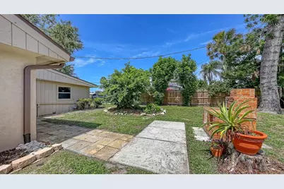 2551 Waneta Drive, Sarasota, FL 34231 - Photo 35