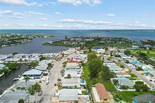 403 63rd St, Holmes Beach, FL 34217 - Photo 81