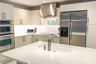 1350 Main St, Sarasota, FL 34236 - Photo 5