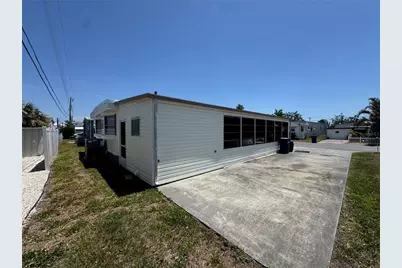 1111 49th Ave Terrace W, Bradenton, FL 34207 - Photo 3