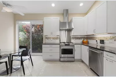 7235 Kensington Court, University Park, FL 34201 - Photo 13