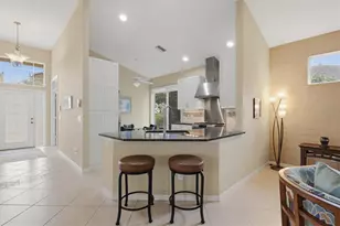 7235 Kensington Ct, University Park, FL 34201 - Photo 11
