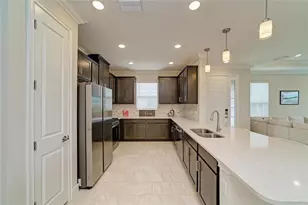 16112 Isola Pl, Bradenton, FL 34211 - Photo 9