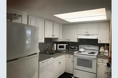 6033 Coral Way #5, Bradenton, FL 34207 - Photo 5