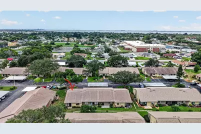 2707 60th Avenue Terrace W, Bradenton, FL 34207 - Photo 3