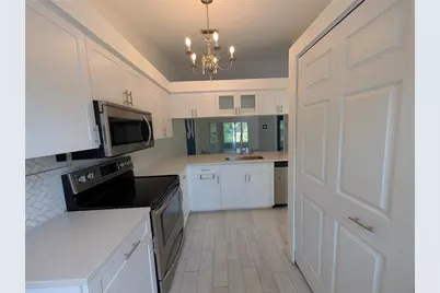 638 N Jefferson Avenue #15, Sarasota, FL 34237 - Photo 5