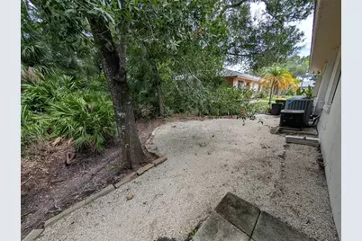 638 N Jefferson Avenue #15, Sarasota, FL 34237 - Photo 17