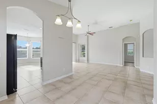 7117 50th Ave Cir E, Palmetto, FL 34221 - Photo 13