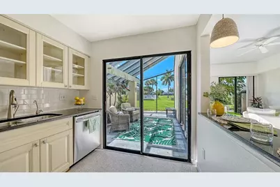 2761 Horseshoe Court #Q4, Sarasota, FL 34235 - Photo 17