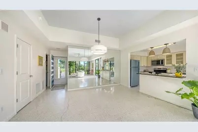 2761 Horseshoe Court #Q4, Sarasota, FL 34235 - Photo 9