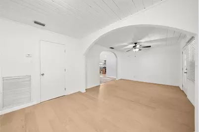 201 Brooks Road, Frostproof, FL 33843 - Photo 13