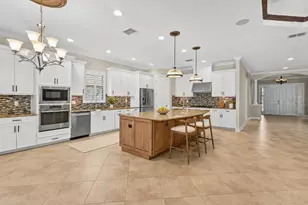 9913 Wicker Park Pl, Palmetto, FL 34221 - Photo 11