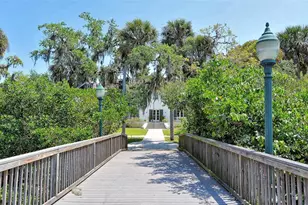 2623 Riverbluff Pkwy, Sarasota, FL 34231 - Photo 51