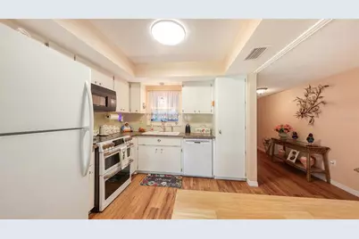 2623 Riverbluff Parkway #V144, Sarasota, FL 34231 - Photo 13
