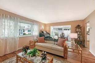 2623 Riverbluff Pkwy, Sarasota, FL 34231 - Photo 9