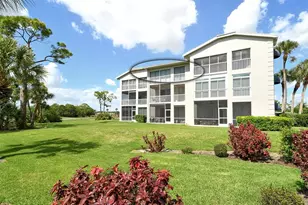 9610 Club S Cir, Sarasota, FL 34238 - Photo 25
