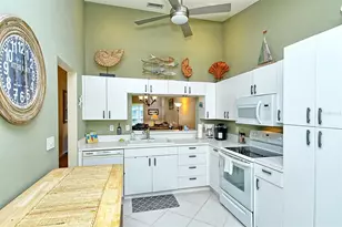 9610 Club S Cir, Sarasota, FL 34238 - Photo 15