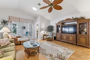 1317 Clubview Ct, Venice, FL 34292 - Photo 9