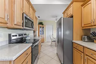 1317 Clubview Ct, Venice, FL 34292 - Photo 15