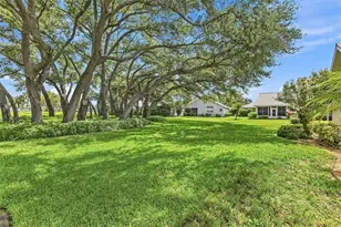 1317 Clubview Ct, Venice, FL 34292 - Photo 35