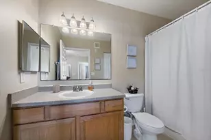 1010 Villagio Cir, Sarasota, FL 34237 - Photo 21