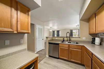1010 Villagio Circle #104, Sarasota, FL 34237 - Photo 11