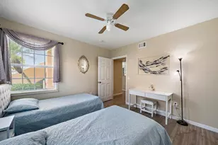 1010 Villagio Cir, Sarasota, FL 34237 - Photo 19