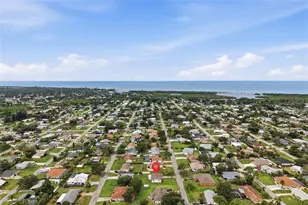 935 Everest Rd, Venice, FL 34293 - Photo 5