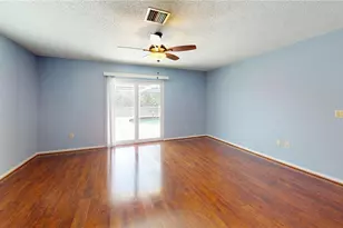 147 Hourglass Dr, Venice, FL 34293 - Photo 9