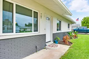 707 65th Ave Dr W, Bradenton, FL 34207 - Photo 1
